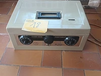 Lot 18 - draagbare cash box - afbeelding 1 van  3
