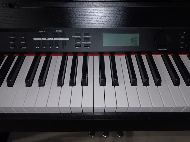 Lot 18 - elektronische piano shubert - afbeelding 3 van  7