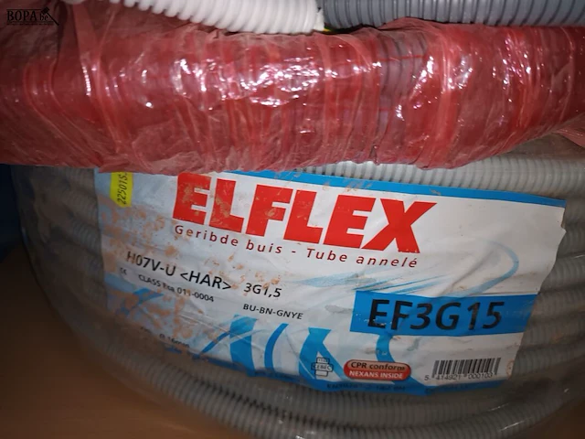 Lot 18 - elflex geribde buis - afbeelding 3 van  5