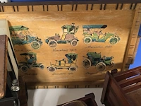 Lot 18 - houten en metalen autootjes en asbak - afbeelding 4 van  4