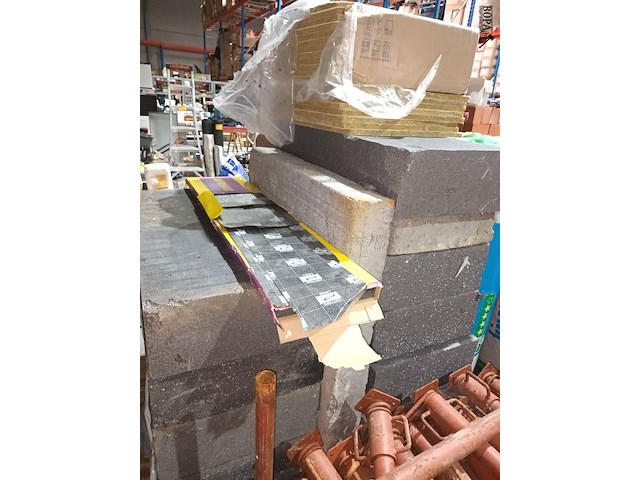 Lot 18 - isolatieblokken en plafondpanelen - afbeelding 4 van  4