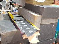 Lot 18 - isolatieblokken en plafondpanelen - afbeelding 4 van  4