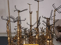 Lot 18 - juwelen statieven. 37 stuks - afbeelding 1 van  3