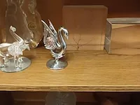 Lot 18 - kastje met decoratie - afbeelding 5 van  5