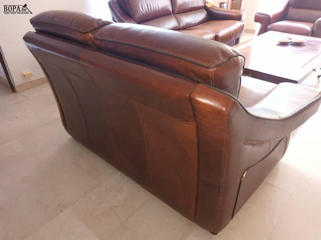 Lot 18 - lederen sofa - afbeelding 4 van  5