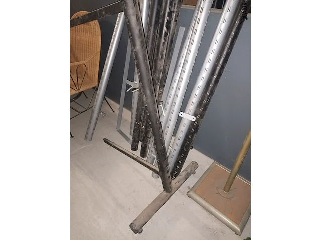 Lot 18 - lot buizen voor rekken - afbeelding 2 van  4
