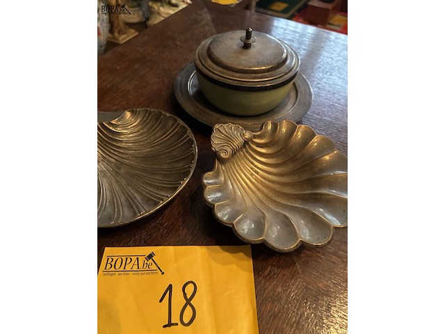 Lot 18 - lot verzilverde voorwerpen, potje met deksel, 4 stuks - afbeelding 2 van  4