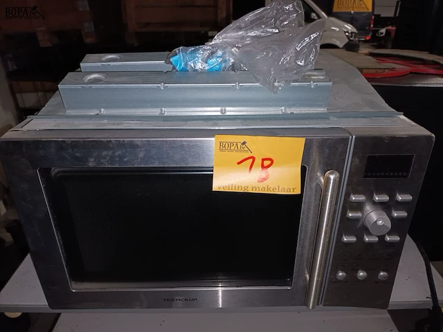 Lot 18 - microgolfoven technolux - afbeelding 1 van  4