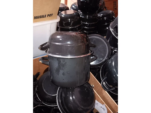 Lot 18 - mosselpotten 50 stuks - afbeelding 2 van  2