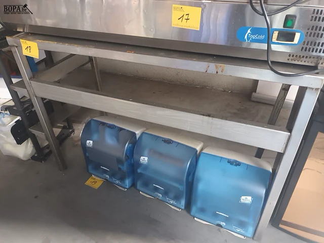 Lot 18 - rvs werktafel - afbeelding 1 van  4