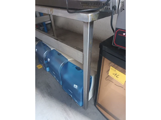 Lot 18 - rvs werktafel - afbeelding 2 van  4