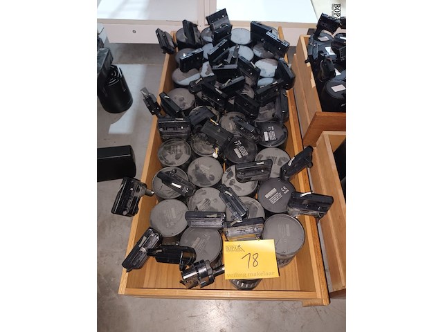 Lot 18 - spots teco. 33 stuks - afbeelding 1 van  3