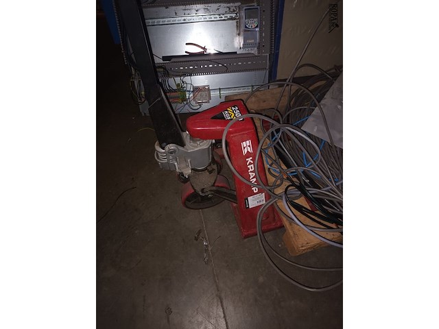 Lot 18 - transpalet kramp - afbeelding 2 van  3