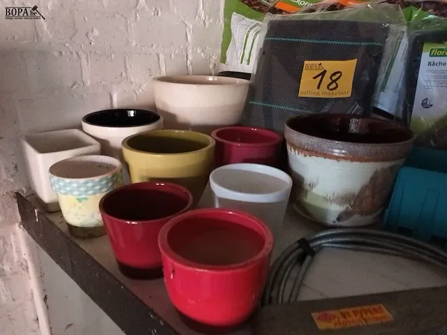 Lot 18 - tuinmateriaal. 16 stuks - afbeelding 2 van  4