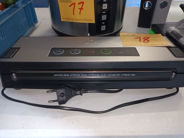 Lot 18 - vacuümmachine solis - afbeelding 2 van  4