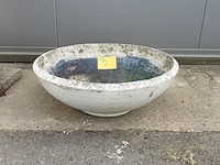 Lot 18 - vintage beton schaal - afbeelding 1 van  5