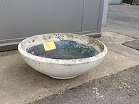 Lot 18 - vintage beton schaal - afbeelding 2 van  5
