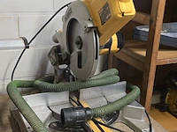 Lot 180 - afkortzaag dewalt dws 778 - afbeelding 1 van  4