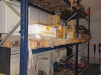 Lot 180 - blauw magazijnrek. 2 stuks - afbeelding 1 van  4