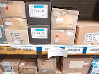 Lot 180 - schroeven - afbeelding 4 van  5