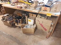Lot 180 - werktafel - afbeelding 1 van  2