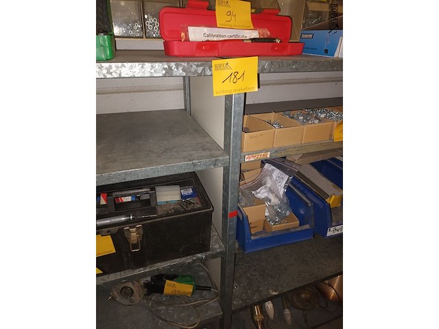 Lot 181 - grijs laag magazijnrek - afbeelding 1 van  3