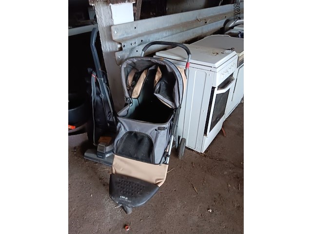 Lot 181 - kinderwagen - afbeelding 1 van  3