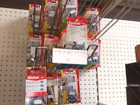 Lot 181 - pluggen en deurstoppen - afbeelding 3 van  6