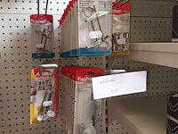 Lot 181 - pluggen en deurstoppen - afbeelding 4 van  6