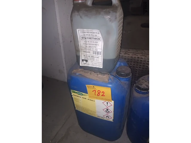 Lot 182 - garage producten. 4 stuks - afbeelding 2 van  3