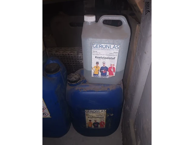 Lot 182 - garage producten. 4 stuks - afbeelding 3 van  3