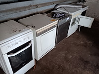 Lot 182 - lot witgoed - afbeelding 1 van  7