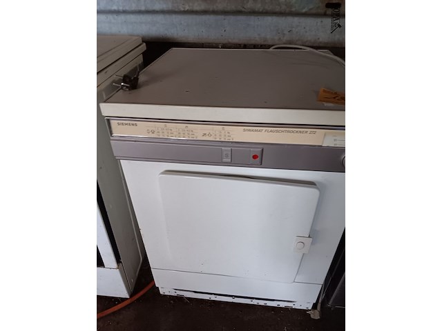 Lot 182 - lot witgoed - afbeelding 7 van  7