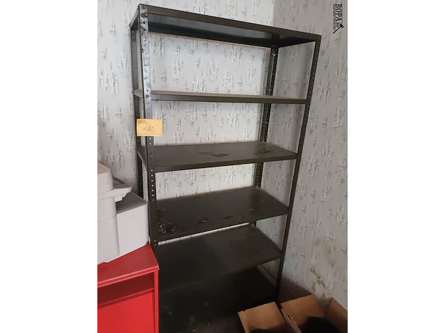 Lot 182 - metalen rek - afbeelding 1 van  3