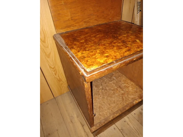 Lot 182 - nachtkastje. 2 stuks - afbeelding 3 van  3