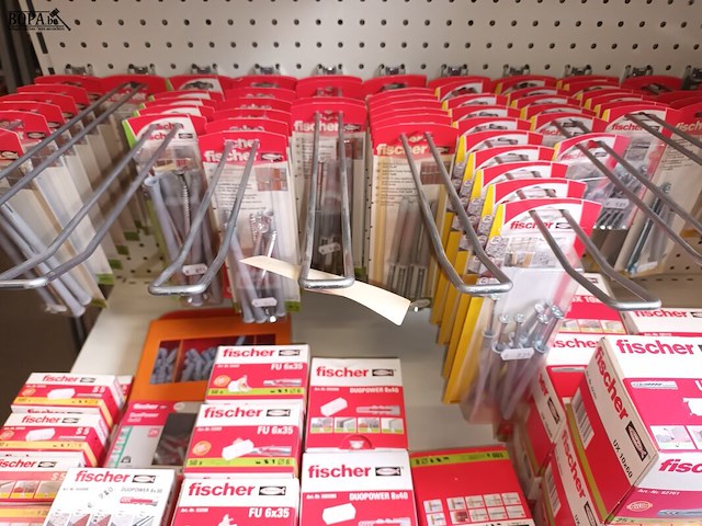 Lot 182 - pluggen en slagpluggen - afbeelding 3 van  4