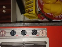 Lot 182 - vintage speelgoed keuken - afbeelding 4 van  5