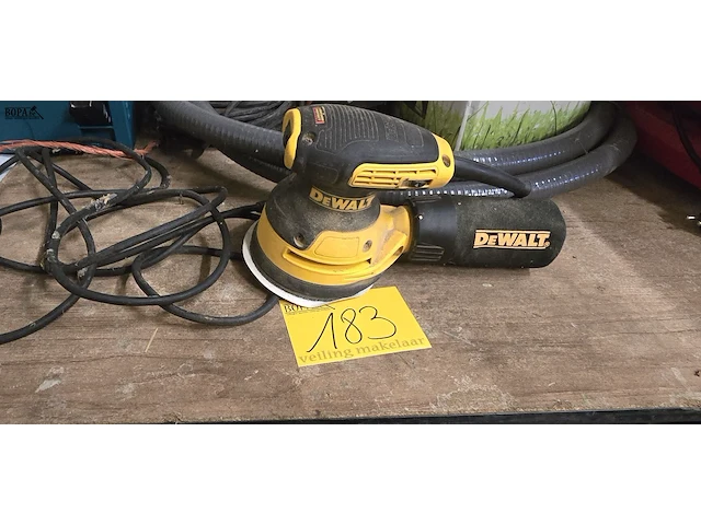 Lot 183 - excentrisch schuurmachine dewalt dwe 6423 - afbeelding 1 van  2