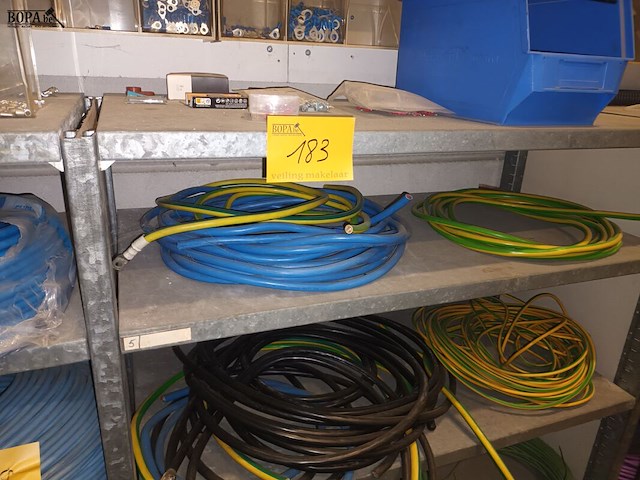 Lot 183 - grijs laag magazijnrek - afbeelding 1 van  3