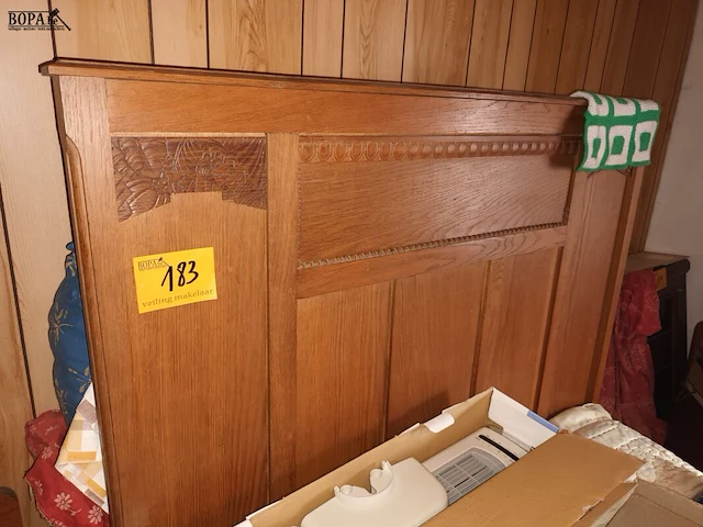 Lot 183 - houten bed art deco - afbeelding 2 van  4