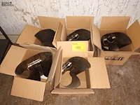 Lot 183 - metalen wandverlichting. 5 stuks - afbeelding 1 van  3
