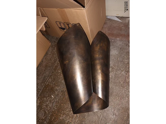 Lot 183 - metalen wandverlichting. 5 stuks - afbeelding 2 van  3