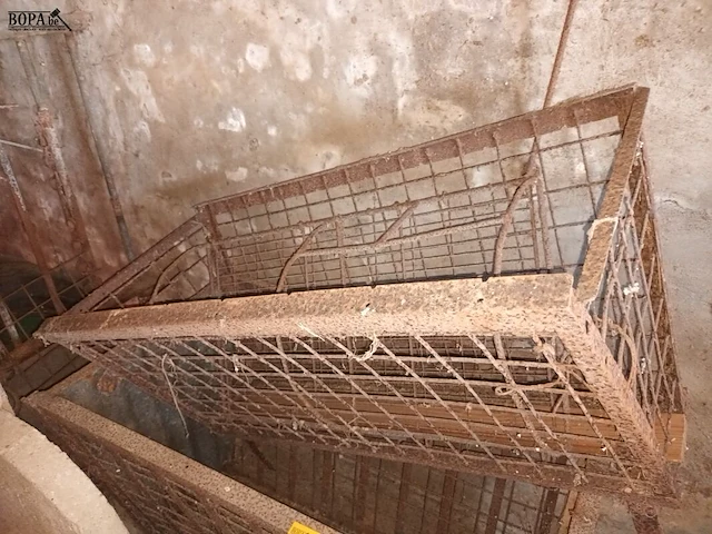 Lot 184 - antieke hooiruif. 2 stuks - afbeelding 2 van  3