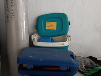 Lot 184 - bbq, tapijt en koelelementen - afbeelding 1 van  4