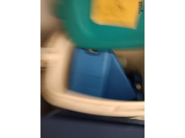 Lot 184 - bbq, tapijt en koelelementen - afbeelding 2 van  4