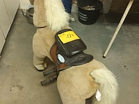 Lot 184 - speelgoed paard - afbeelding 1 van  4