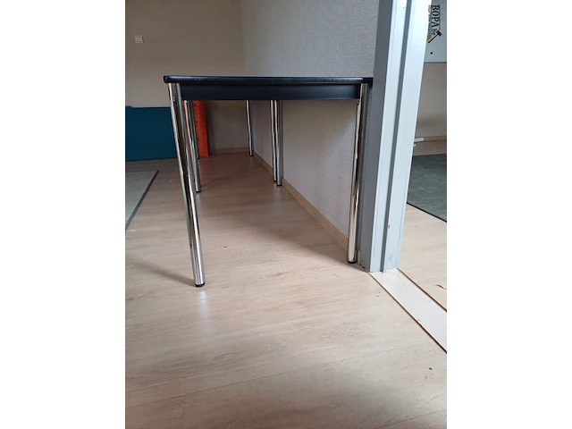 Lot 184 - tafel - afbeelding 3 van  3