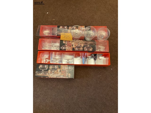 Lot 185 - rastal kristal coupes champagne, 18 stuks - afbeelding 1 van  2