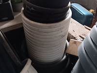 Lot 186 - bloempotten - afbeelding 4 van  7