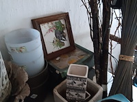 Lot 186 - bloempotten - afbeelding 6 van  7